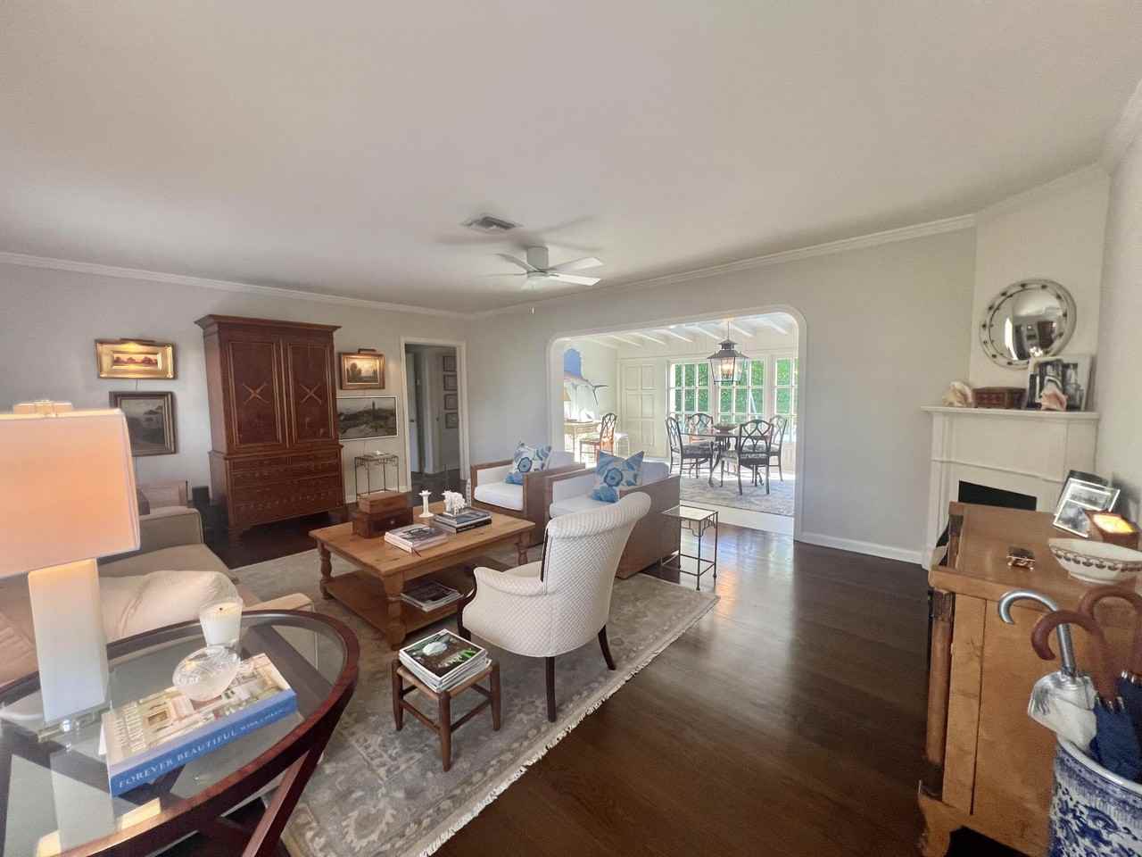 230 Colonial Ln - Photo 4 of 16