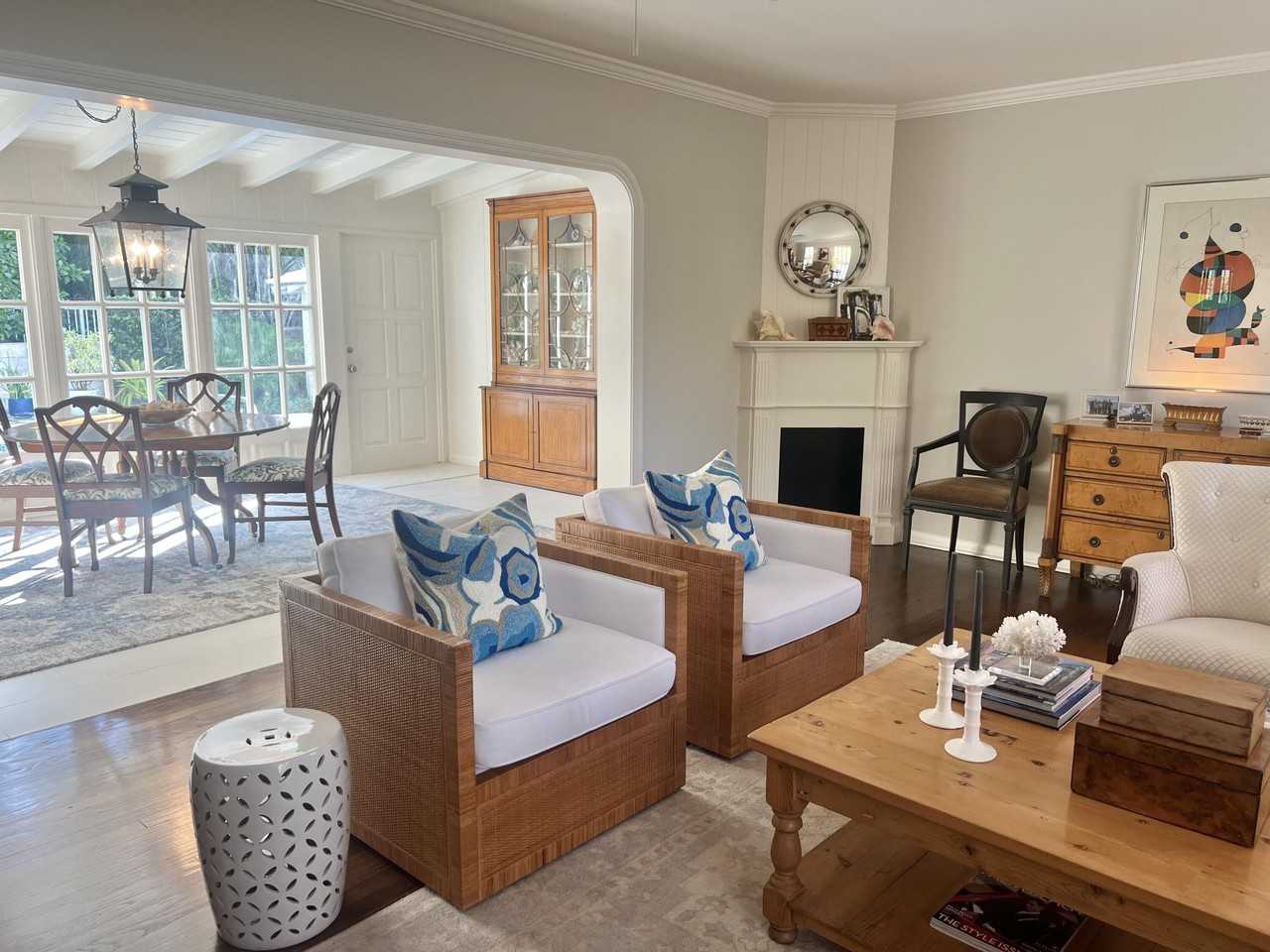 230 Colonial Ln - Photo 5 of 16