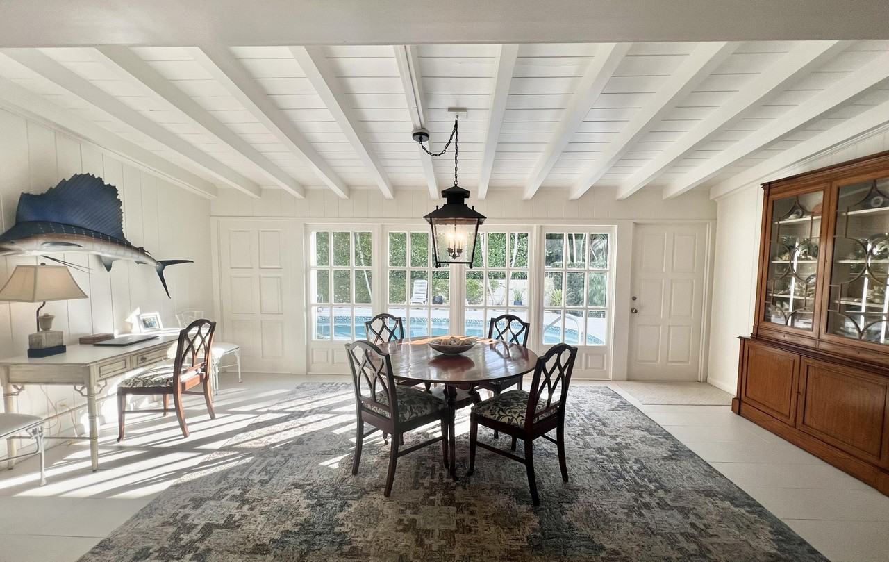 230 Colonial Ln - Photo 6 of 16