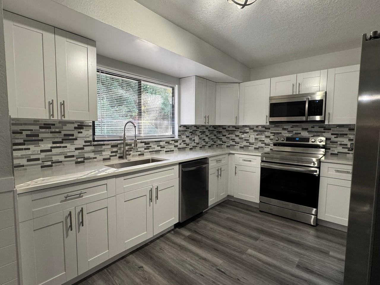 2774 Se Brevard Ave - Photo 4 of 8