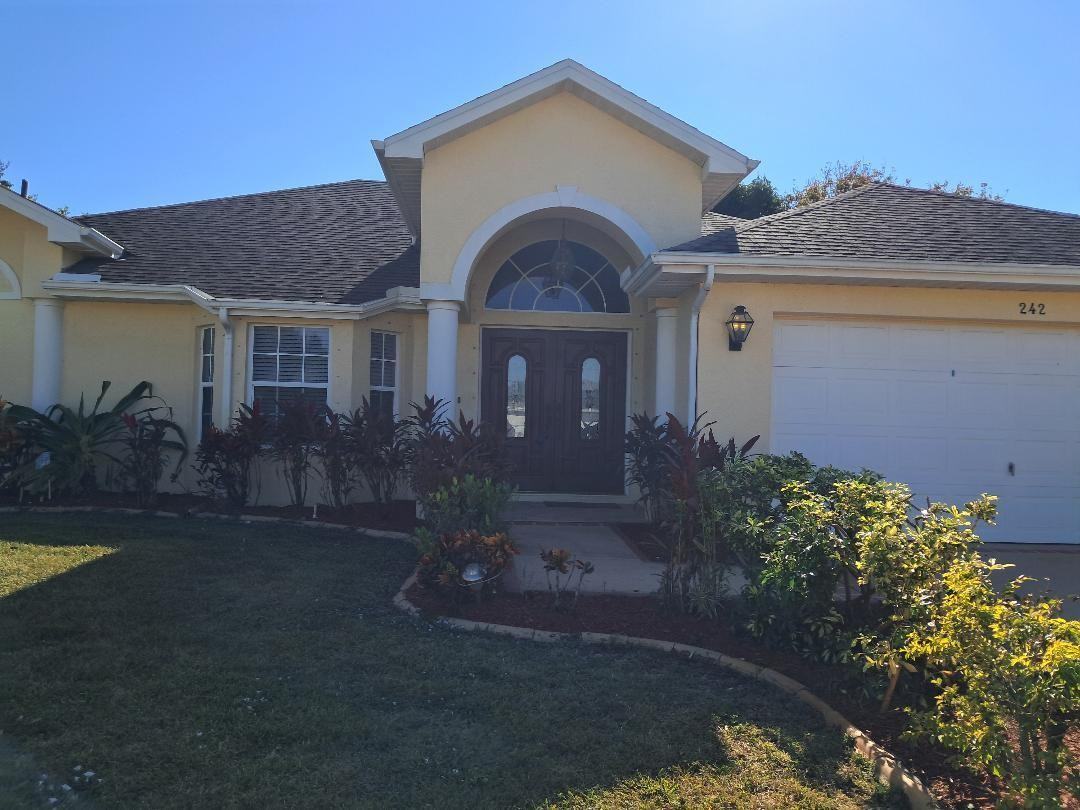 242 Sw Amesbury Ave - Photo 2 of 8