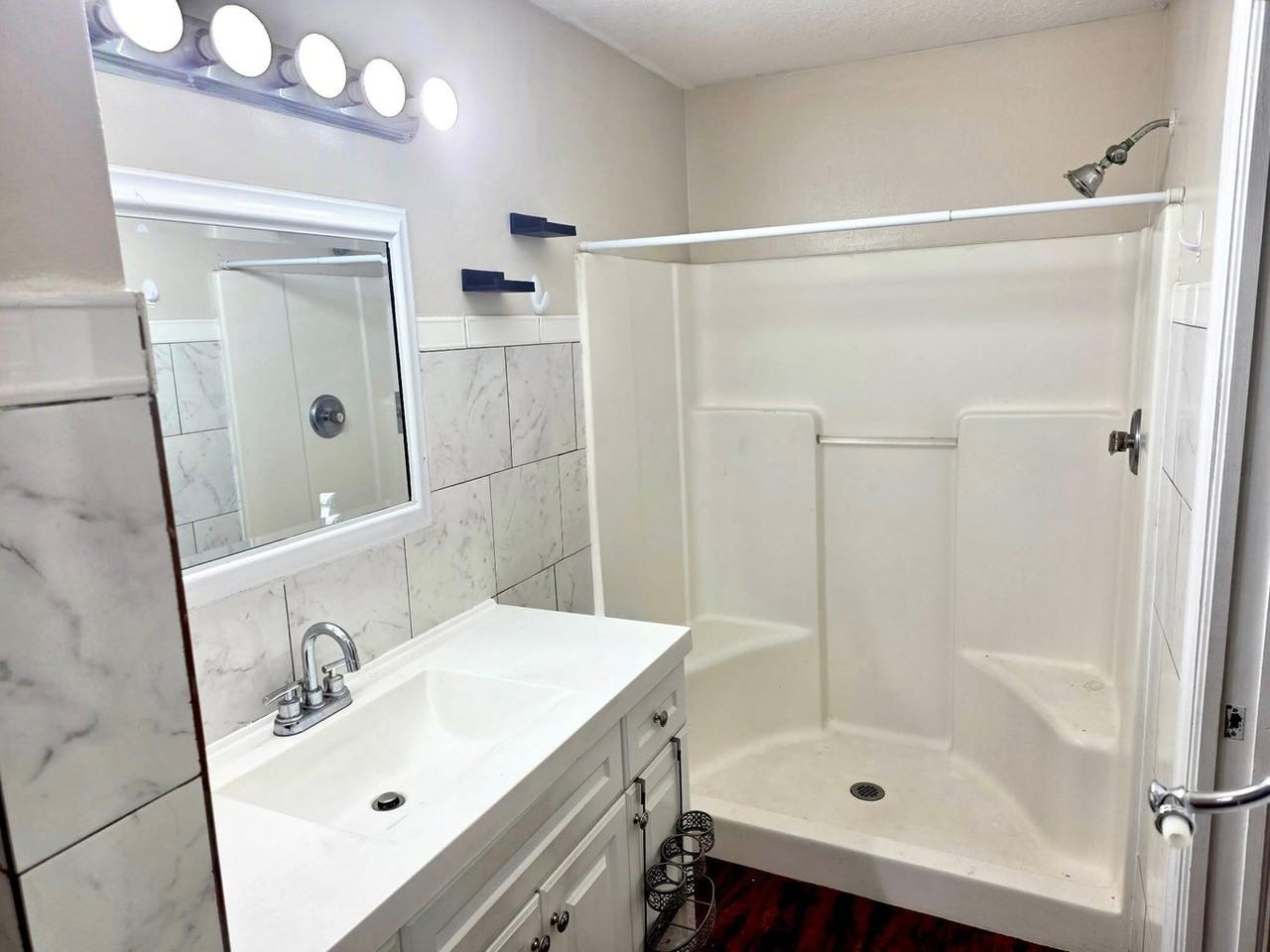 2249 Se Glover St - Photo 7 of 8