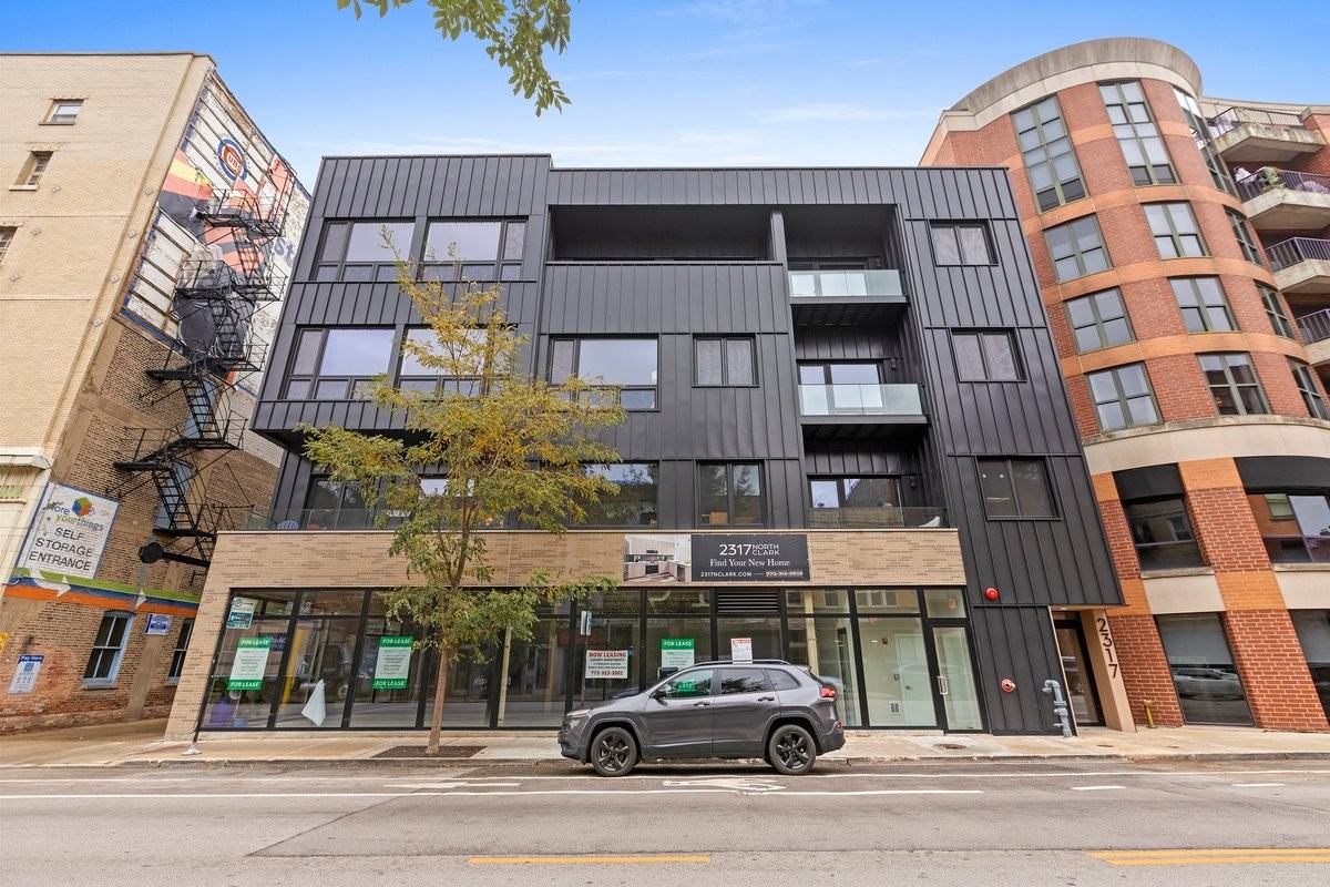 2317 N Clark St #307