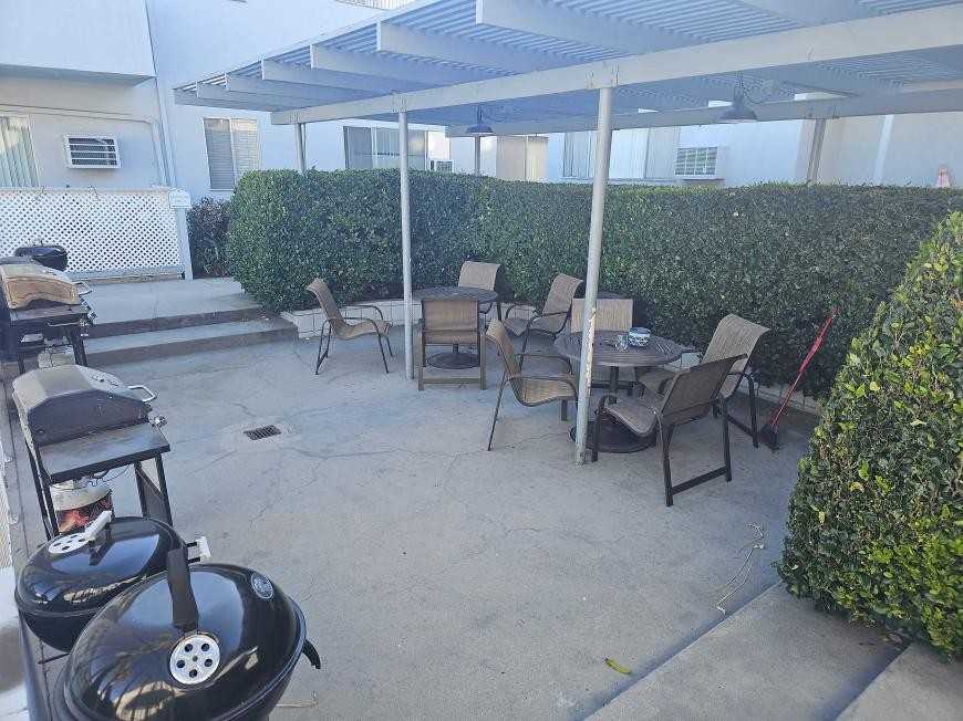 5262 Corteen Pl - Photo 4 of 10