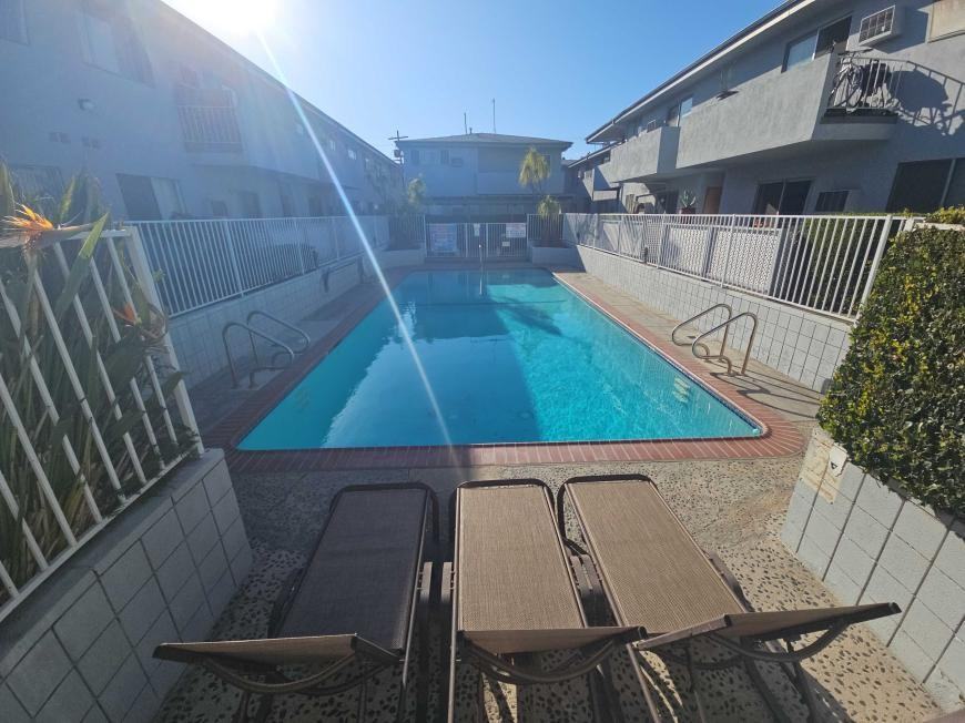 5262 Corteen Pl - Photo 6 of 10