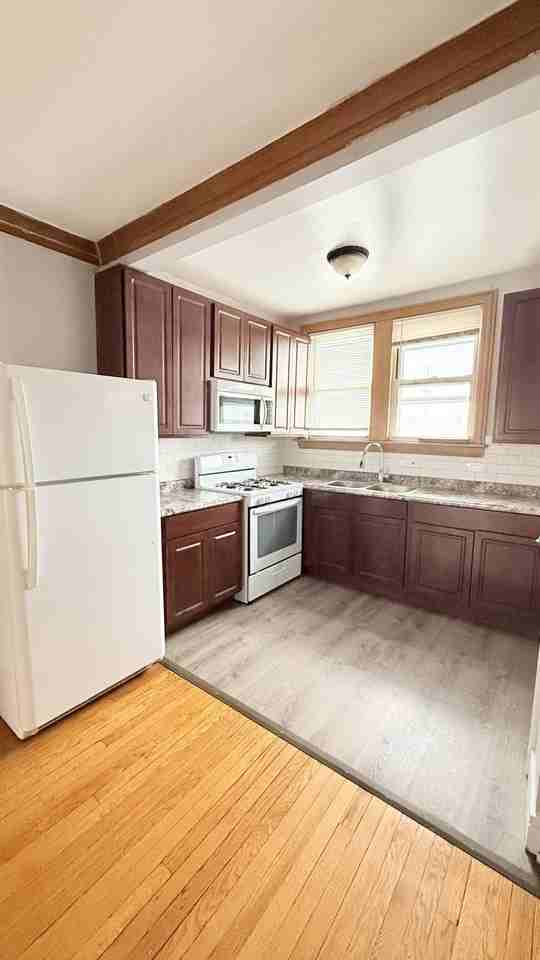 2017 N Lavergne Ave - Photo 5 of 9