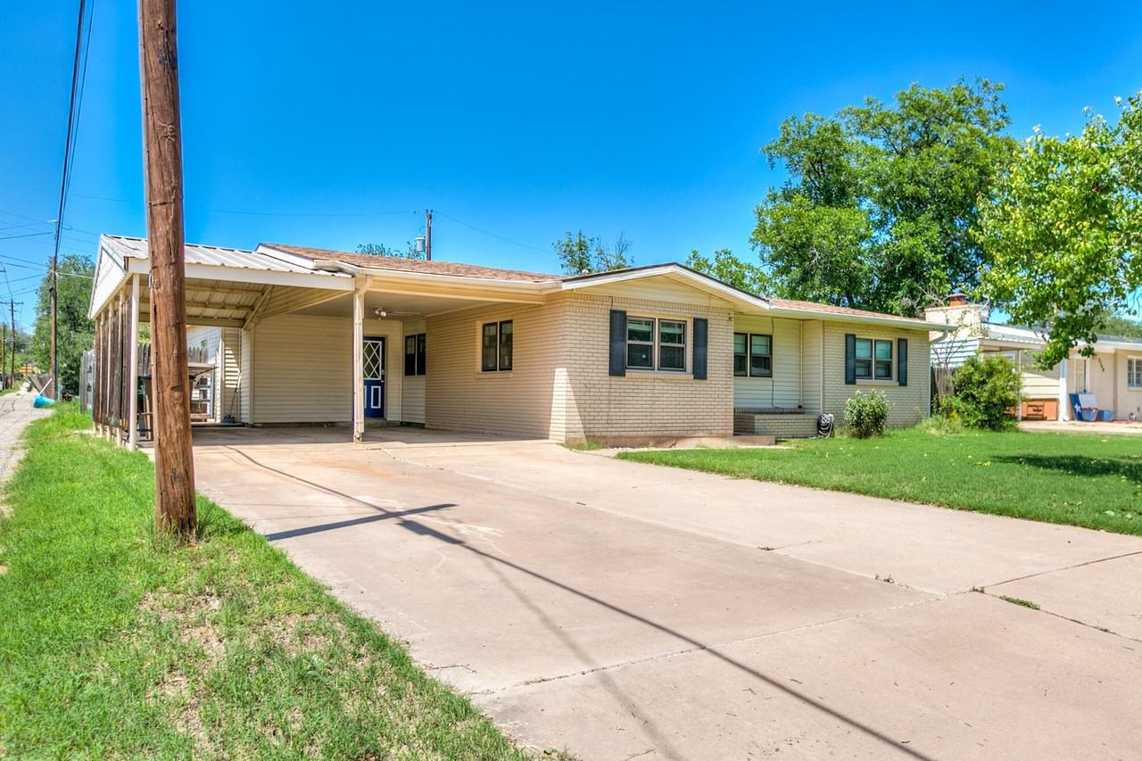 2756 Sac Ave - Photo 2 of 22