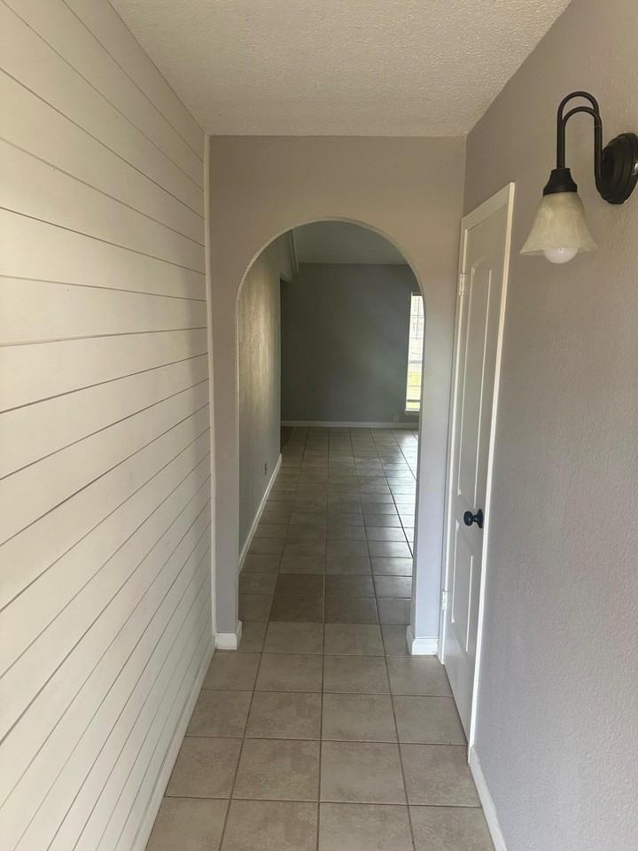 3006 Forest Trl - Photo 2 of 15