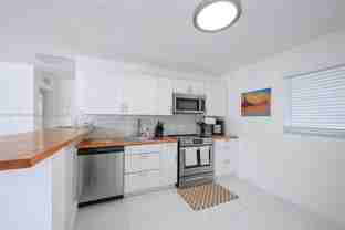 1453 Nw 10th St #1 - Photo 1 of 1