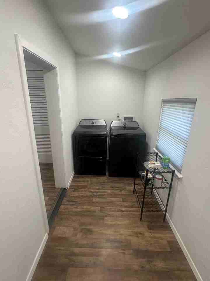 312 E 23rd St - Photo 5 of 11