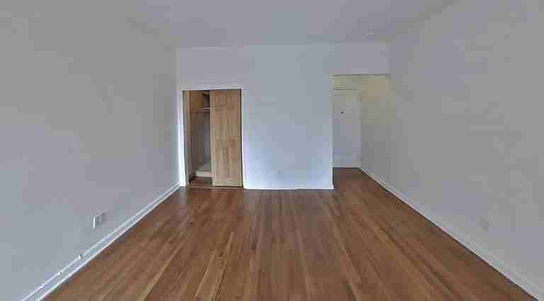 414 E 85th St - Photo 3 of 5