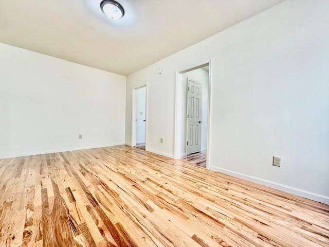 2758 Holland Ave - Photo 4 of 8