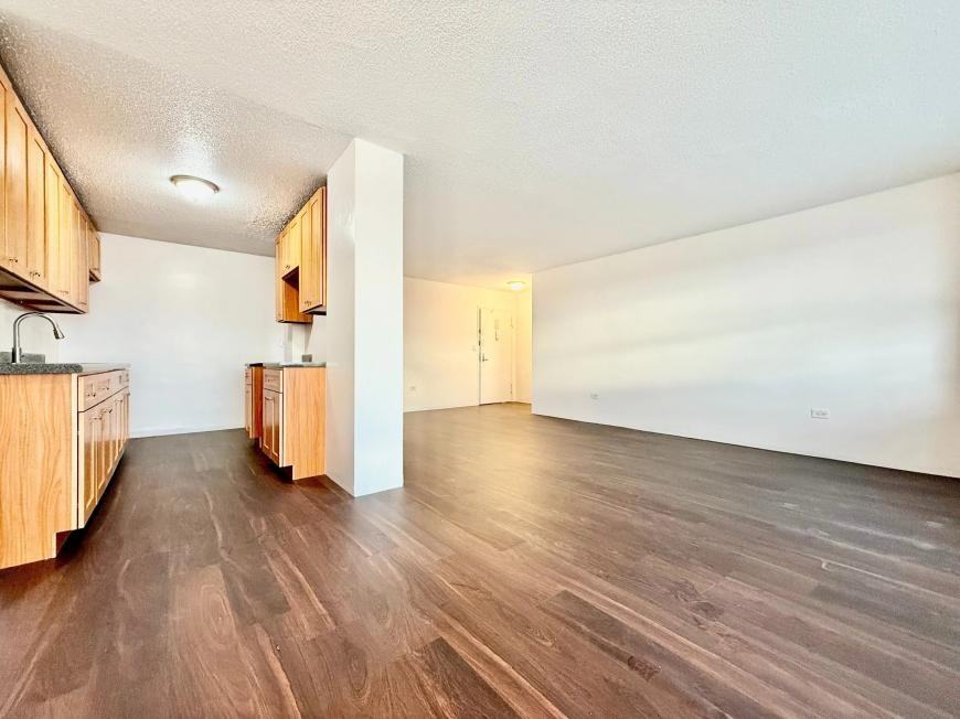 880 Colgate Ave - Photo 3 of 10