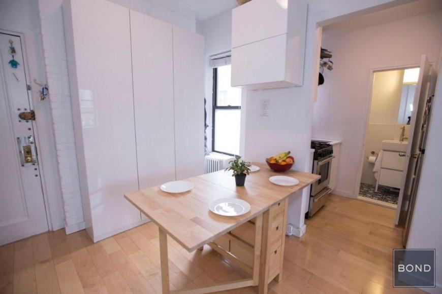 110 Thompson St - Photo 5 of 9