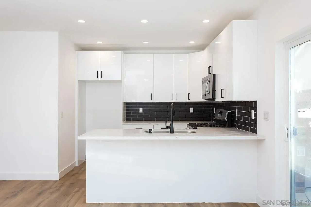 5721 Campanile Way - Photo 5 of 15