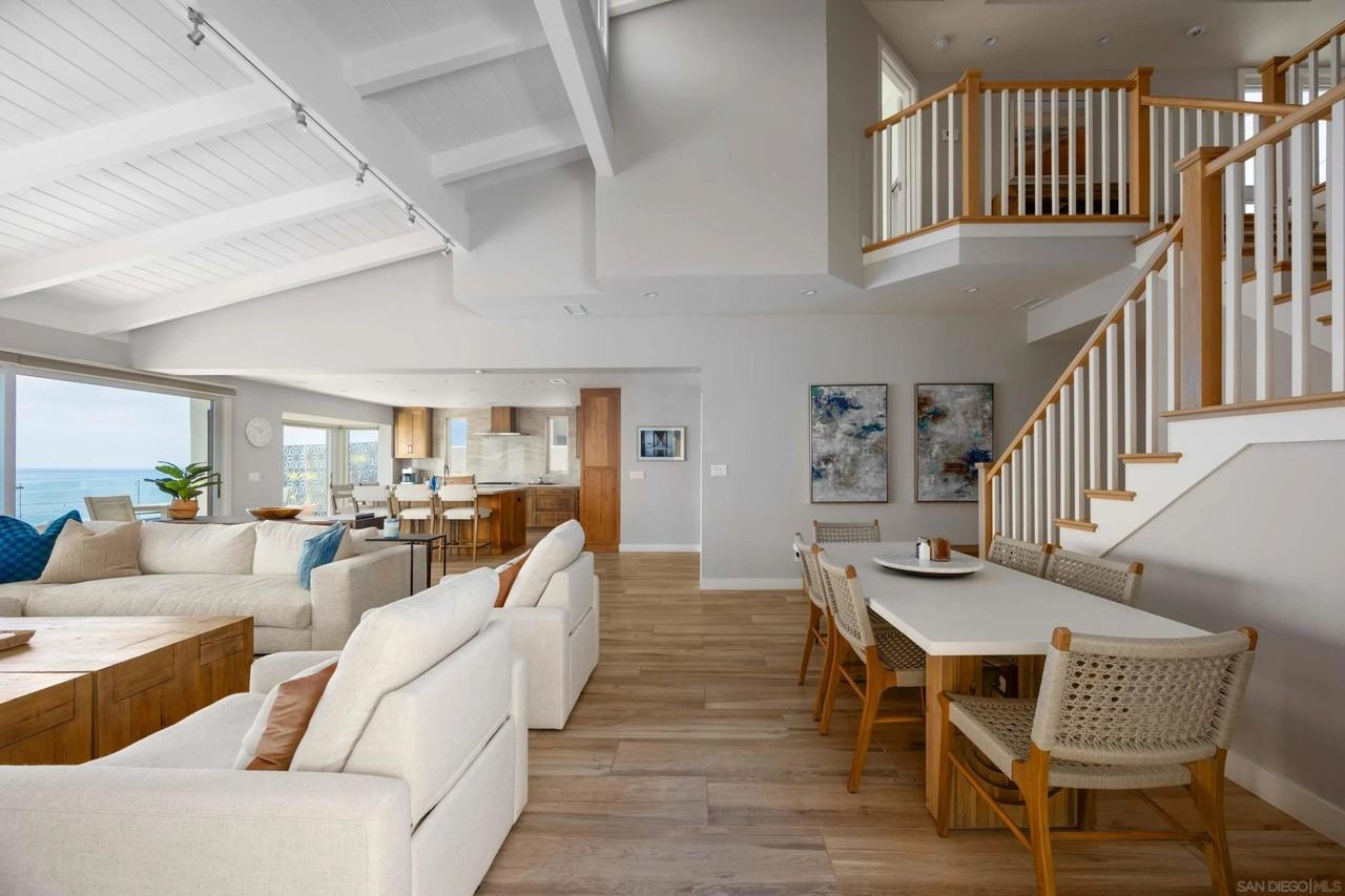 5570 Calumet Ave - Photo 5 of 41