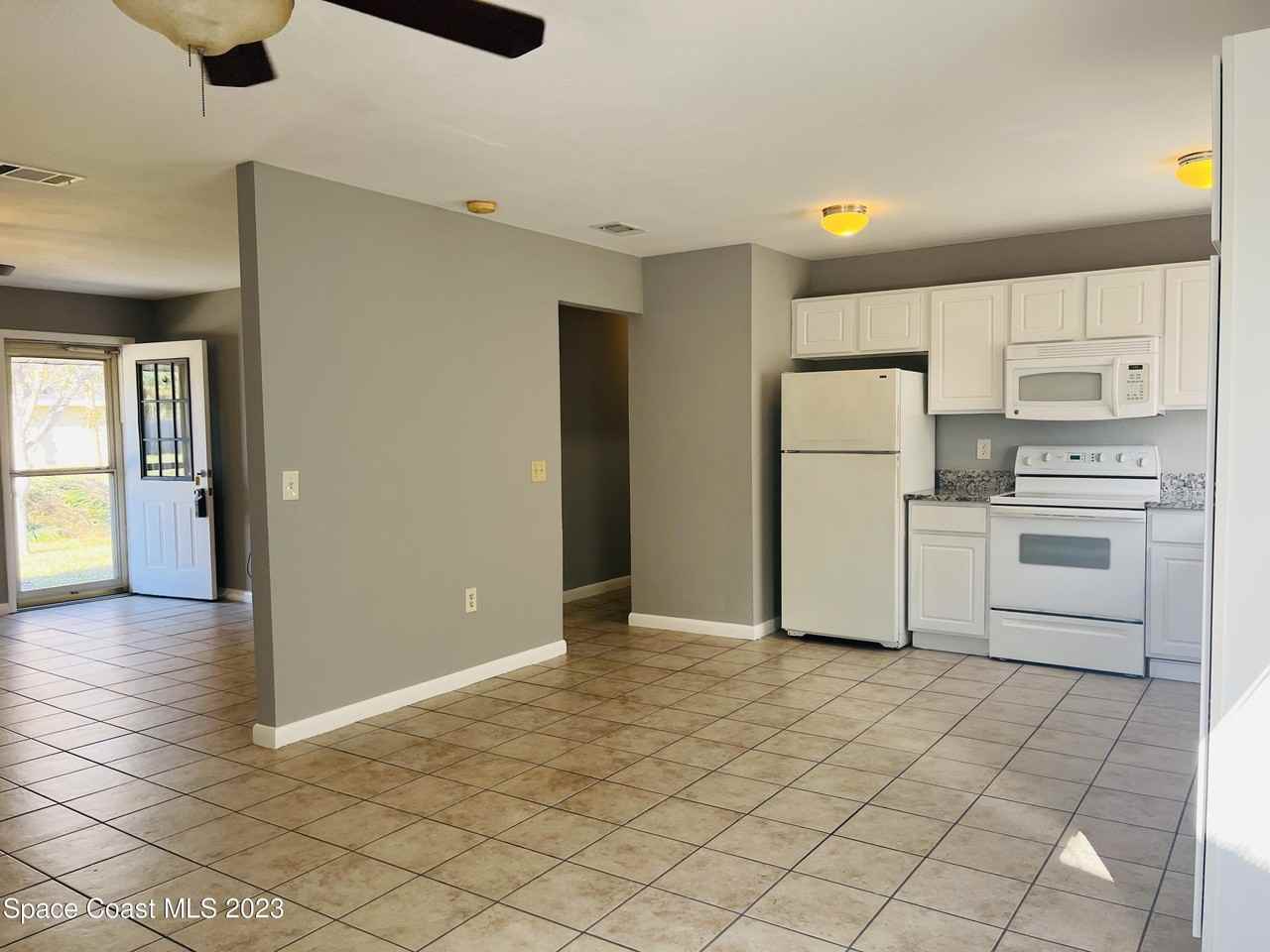 217 Manth Ave - Photo 4 of 15