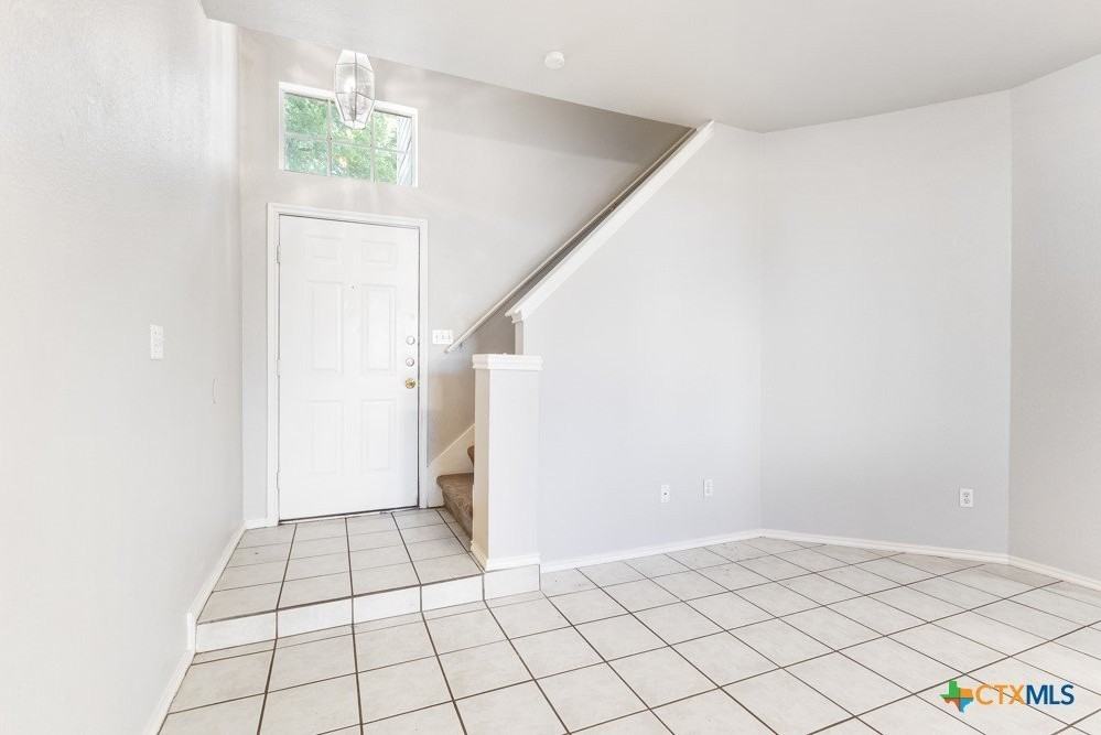 832 Sagewood Trl - Photo 3 of 24