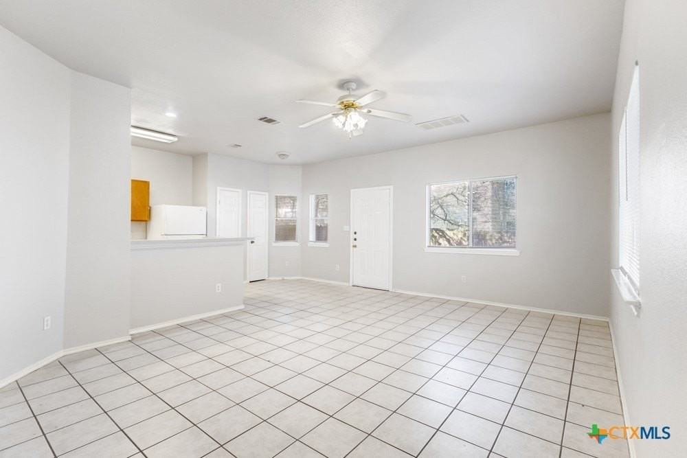 832 Sagewood Trl - Photo 4 of 24