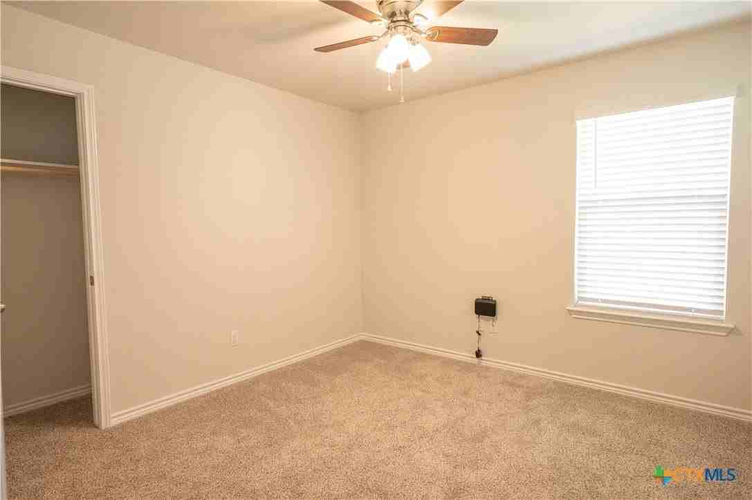 3701 Moffat Ct - Photo 7 of 17