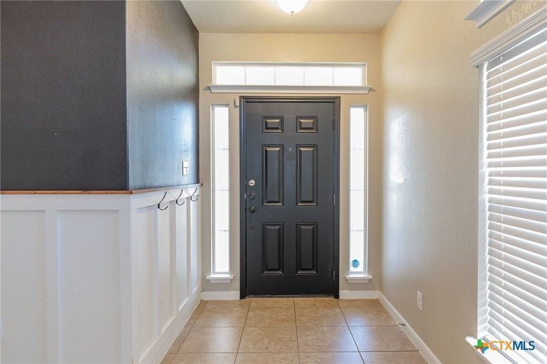 146 Linden Ln - Photo 4 of 32