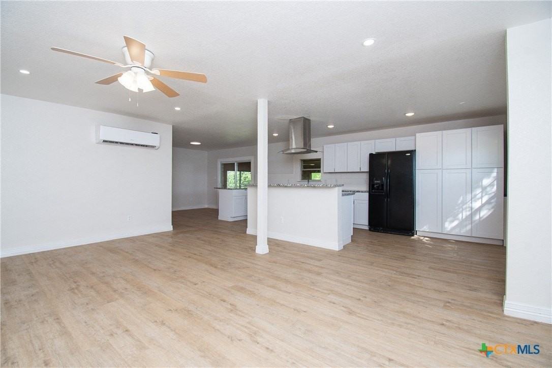 199 Apache Springs Rd - Photo 5 of 28