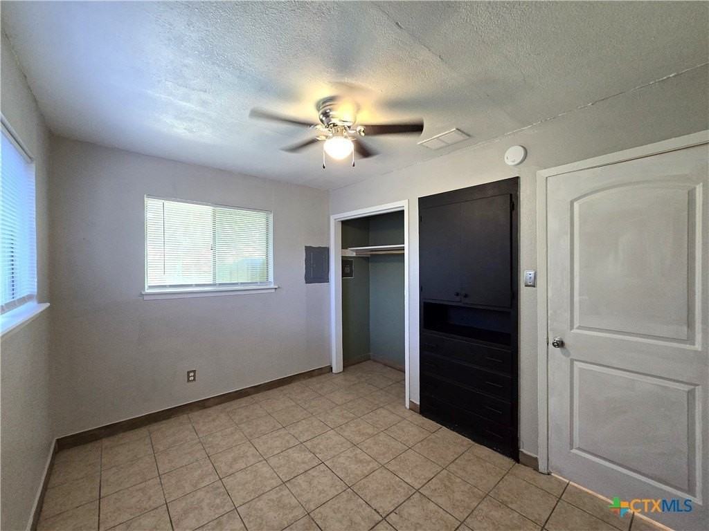 212 E Valley Rd - Photo 7 of 17