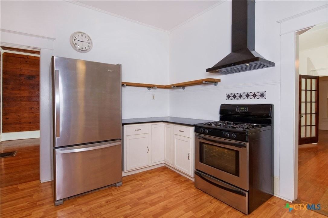 620 Rogers St - Photo 4 of 19