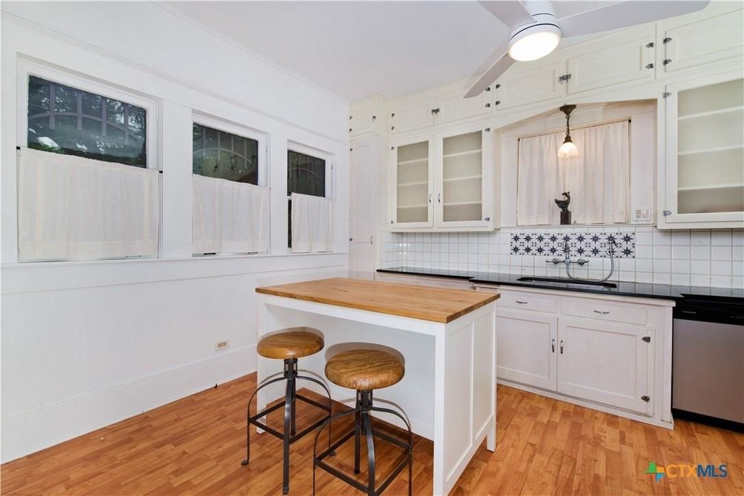 620 Rogers St - Photo 5 of 19