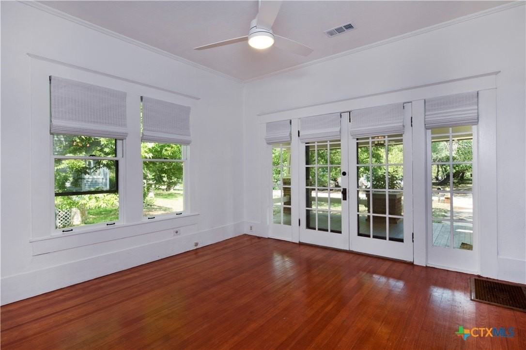 620 Rogers St - Photo 7 of 19