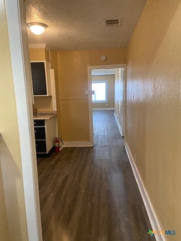 214 S Hackberry Ave - Photo 5 of 12