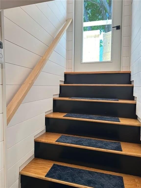 207 Main Ave - Photo 3 of 17