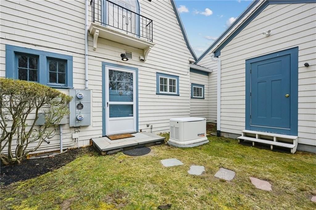 450 Ocean Rd Apt B - Photo 2 of 20