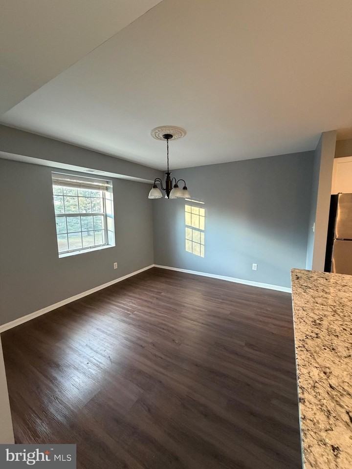 117 Castletown Rd Unit 302 - Photo 6 of 15