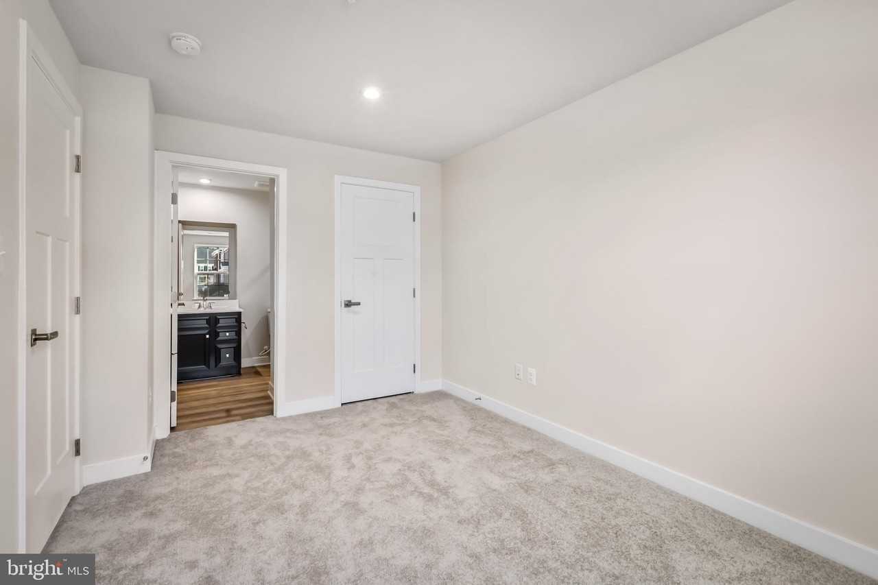 10611 Sundridge St - Photo 4 of 30