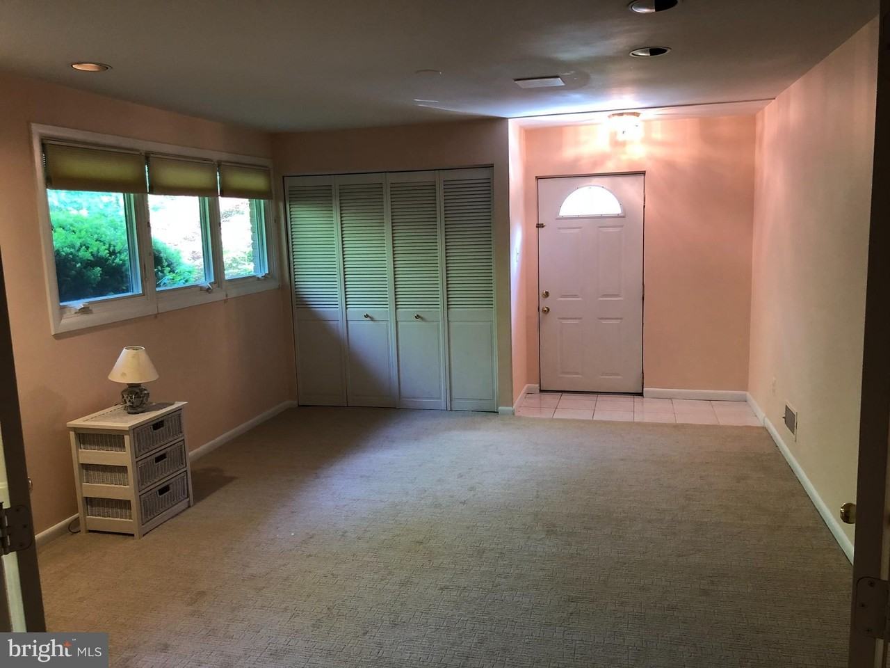 9700 Kenmore Dr Unit 2 - Photo 4 of 15