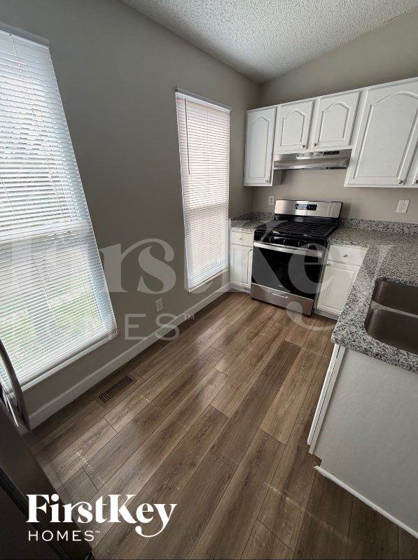 5216 Frisco Dr - Photo 6 of 10