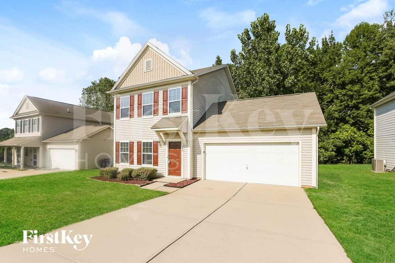 303 Landis Oak Way - Photo 2 of 19