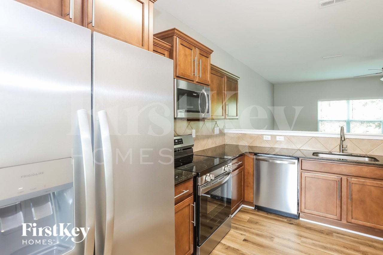 303 Landis Oak Way - Photo 7 of 19