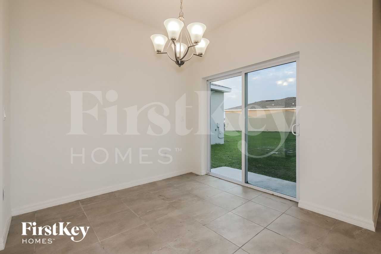 515 Crown Rose Dr - Photo 5 of 16