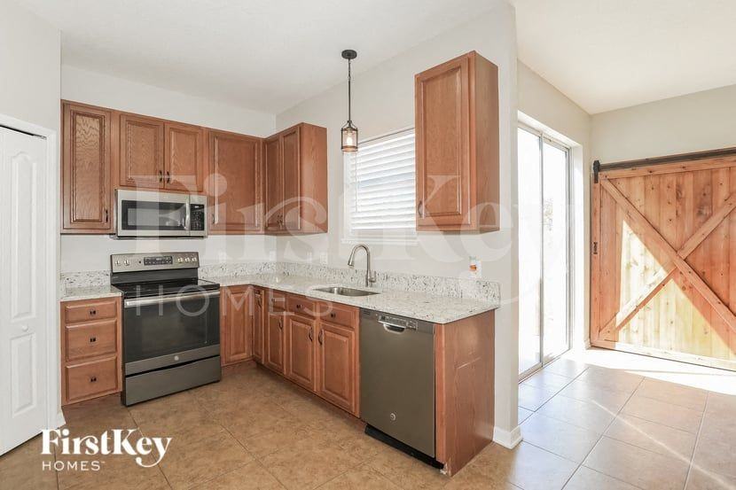 6 Llobell Pl - Photo 7 of 15