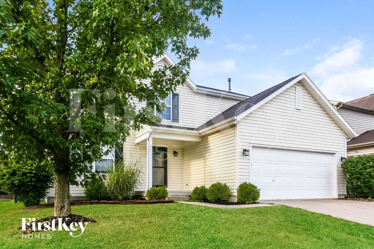 8438 Aviva Ln - Photo 2 of 15