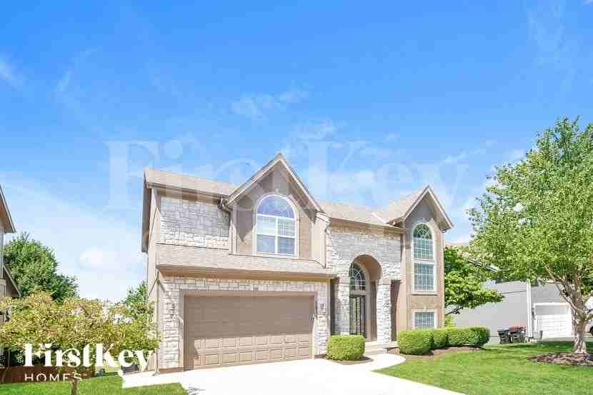 5836 Noreston St - Photo 2 of 15