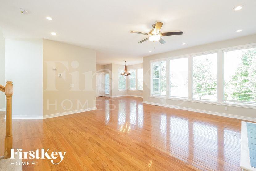 5836 Noreston St - Photo 3 of 15