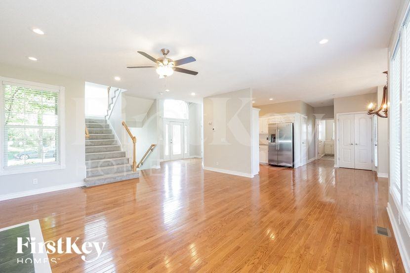 5836 Noreston St - Photo 5 of 15