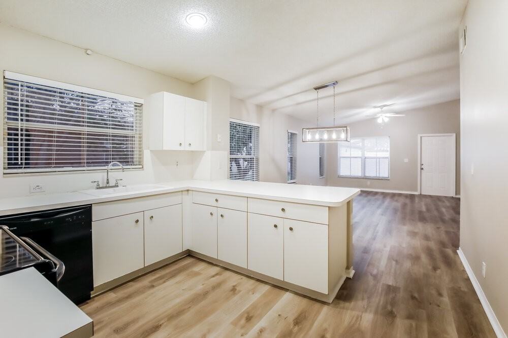 16203 Sw 10th St - Photo 7 of 16