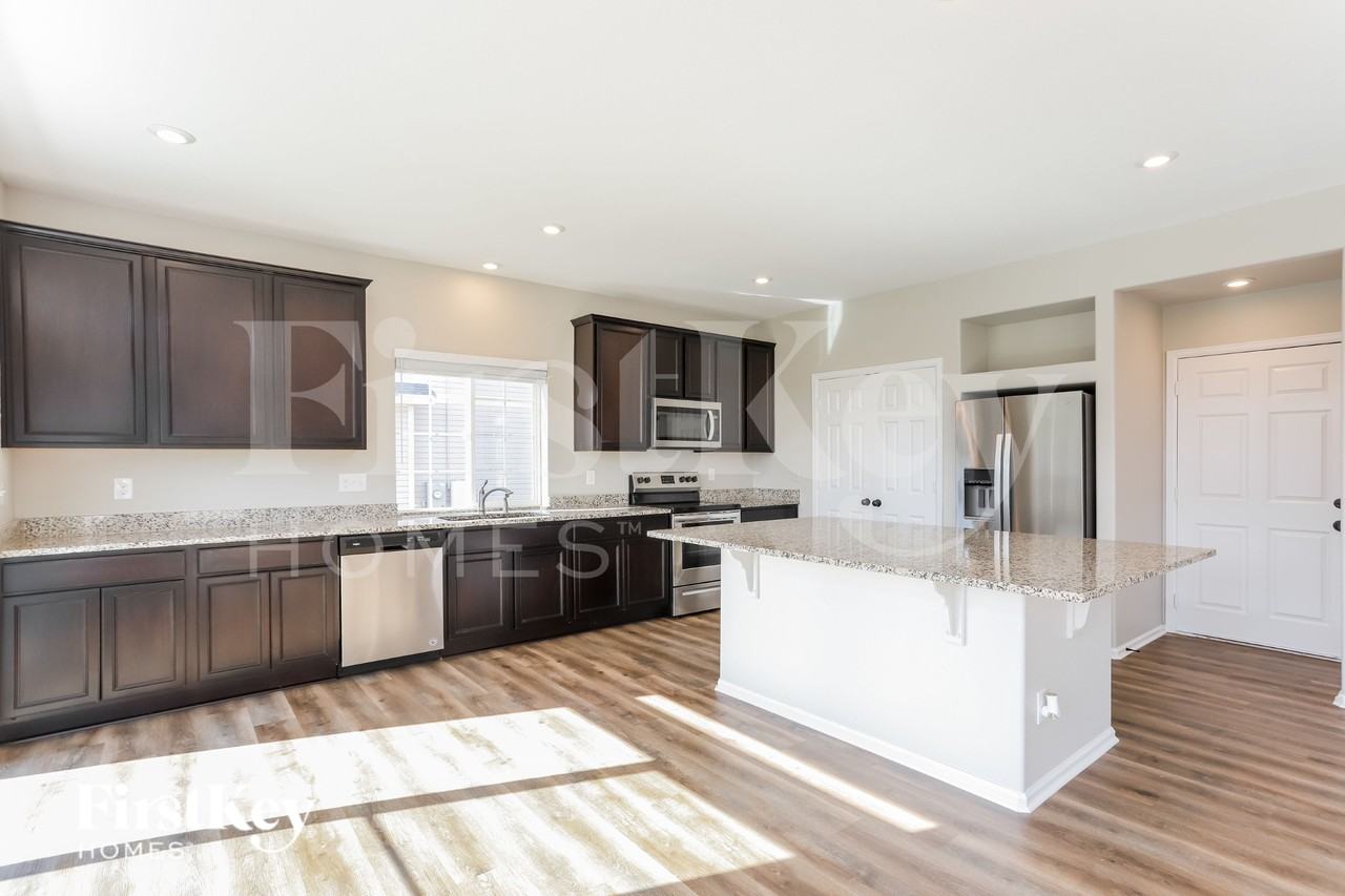 26022 E Archer Dr - Photo 6 of 15