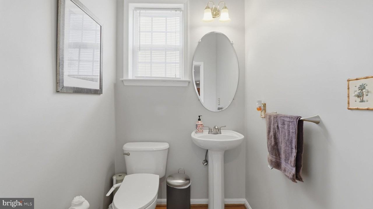 21898 Windover Dr - Photo 6 of 50