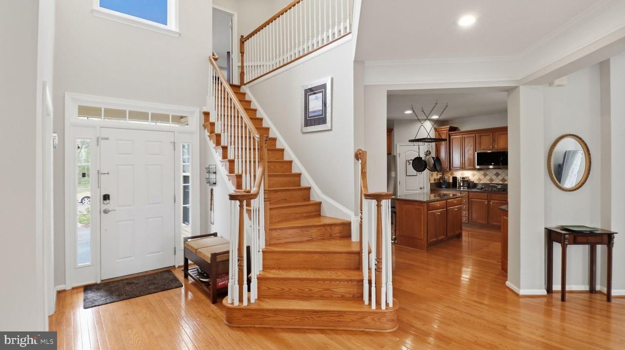 21898 Windover Dr - Photo 7 of 50