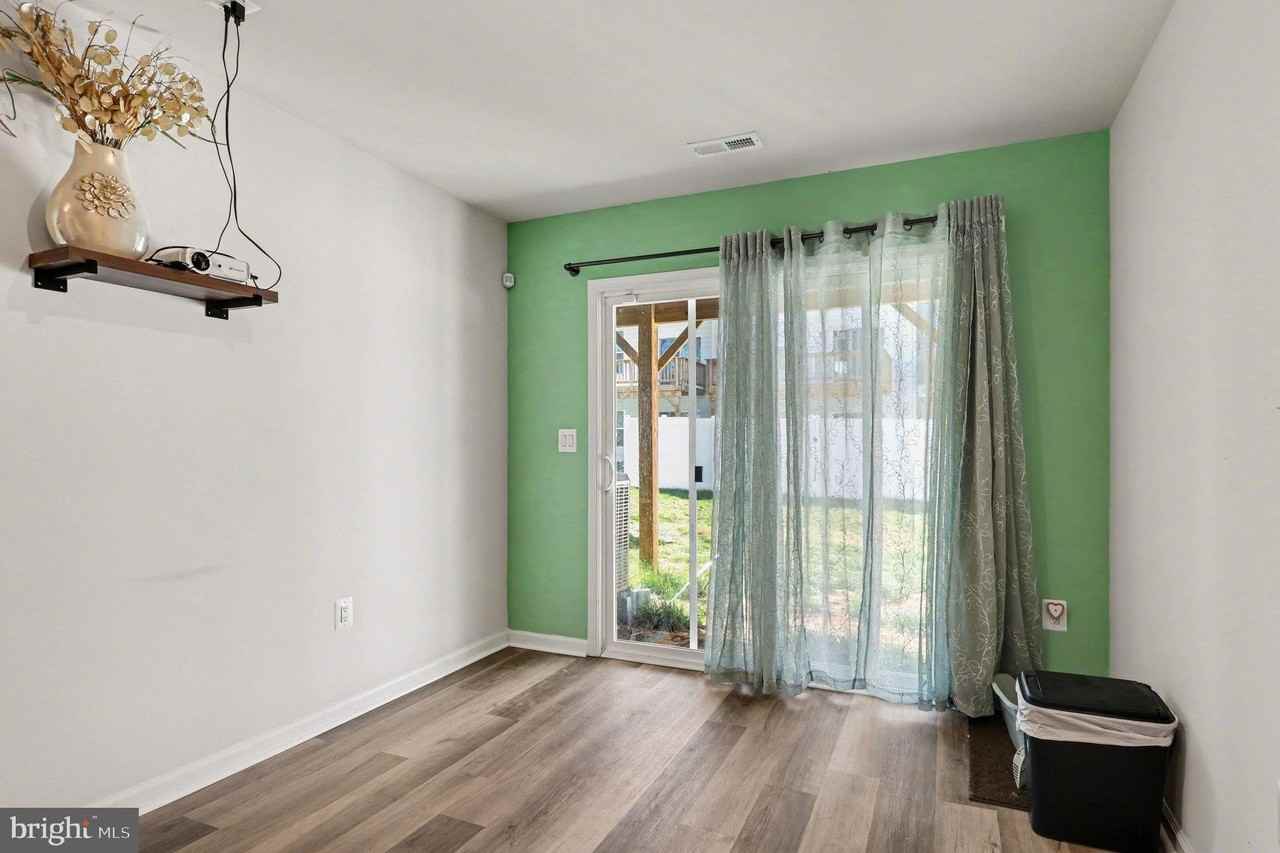 4102 Bolton Ct - Photo 7 of 30